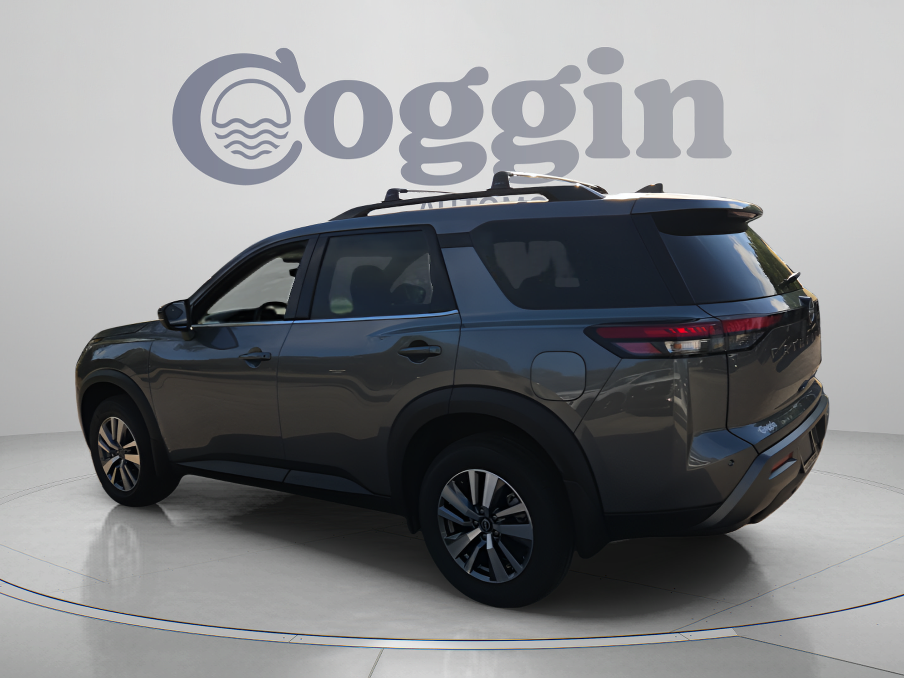 Used 2026 Nissan Pathfinder SL FWD image 3