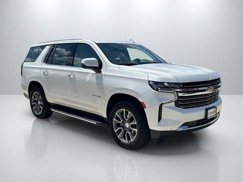 Used 2021 Chevrolet Tahoe LT w/ LT Signature Package RWD image 3
