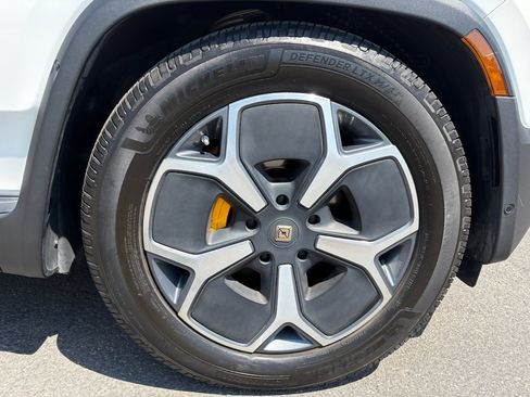 Used 2023 Rivian R1S Adventure AWD/4WD image 3