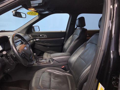 Used 2017 Ford Explorer Limited image 9