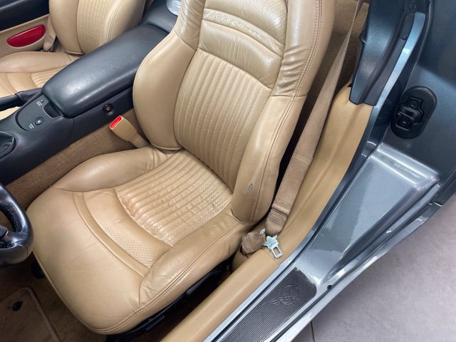 Used 2004 Chevrolet Corvette Convertible w/ Preferred Equipment Group RWD image 15