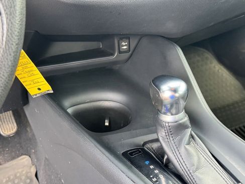 Used 2019 Toyota C-HR LE FWD image 21