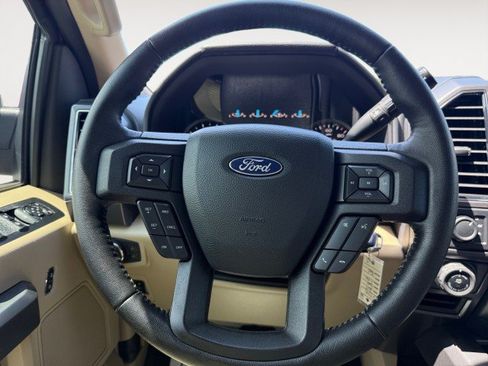 Used 2019 Ford F150 XLT w/ Equipment Group 302A Luxury AWD/4WD image 8