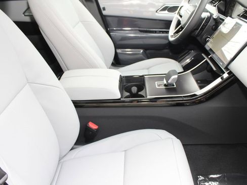 New 2026 Land Rover Range Rover Velar Dynamic SE AWD/4WD image 35