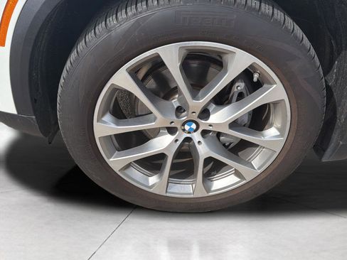 Used 2025 BMW X5 xDrive40i AWD/4WD image 9