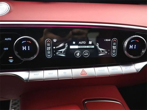 Used 2025 Genesis GV70 2.5T w/ Sport Prestige Package image 18