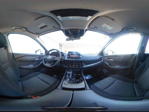 Used 2025 Nissan Rogue SV image 43