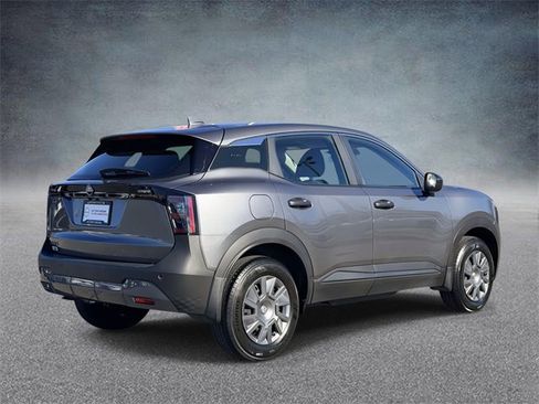 Used 2025 Nissan Kicks S w/ Charging Package image 4