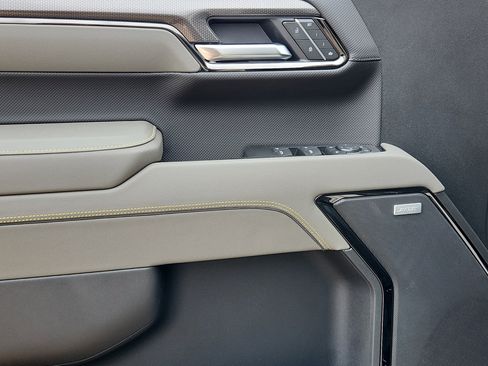 New 2026 Chevrolet Silverado 1500 ZR2 AWD/4WD image 6