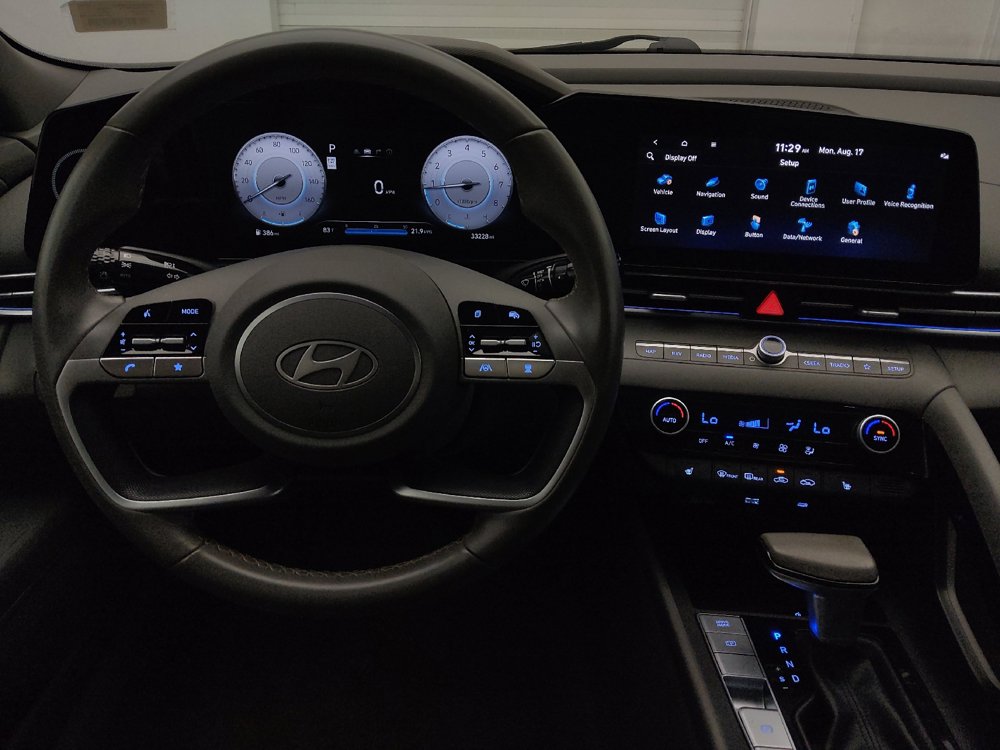 Used 2025 Hyundai Elantra SEL FWD image 22