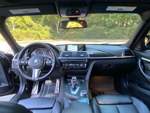 Used 2017 BMW 340i xDrive Sedan AWD/4WD image 45