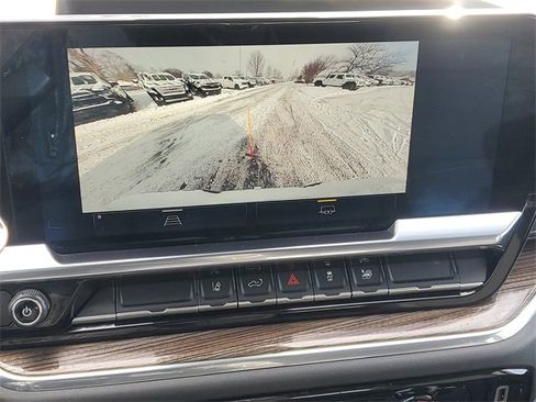 Used 2024 Chevrolet Silverado 2500 LT w/ Convenience Package image 28