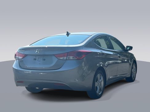 Used 2013 Hyundai Elantra GLS w/ Preferred Pkg image 3