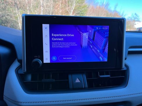 Used 2024 Toyota RAV4 XLE w/ Convenience Package image 18