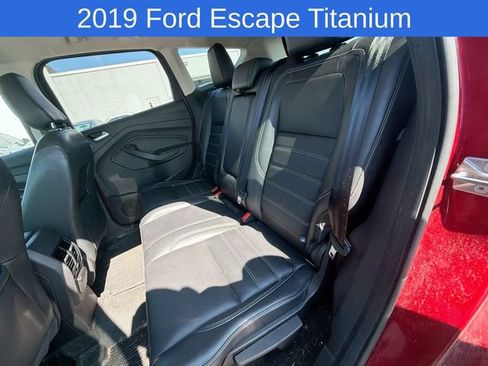 Used 2019 Ford Escape Titanium AWD/4WD image 13