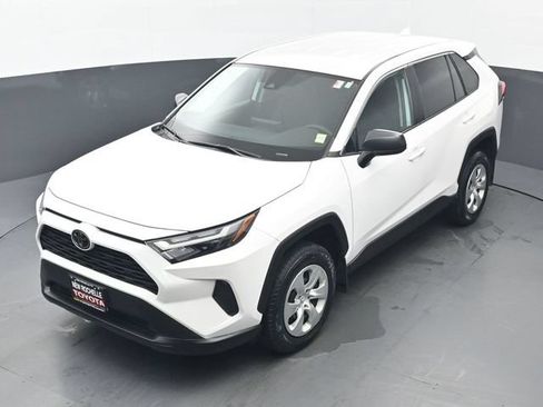 Used 2023 Toyota RAV4 LE AWD/4WD image 36