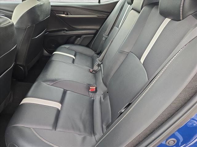 Used 2025 Toyota Camry SE FWD image 18