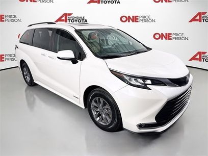 Certified 2021 Toyota Sienna XLE