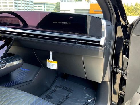 New 2026 Cadillac Escalade IQ Sport 1 image 33