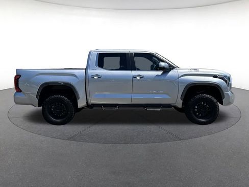Used 2025 Toyota Tundra Limited AWD/4WD image 7