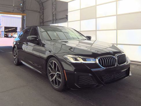 Used 2021 BMW 530i RWD image 2