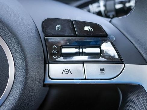 New 2026 Hyundai Elantra Limited FWD image 25