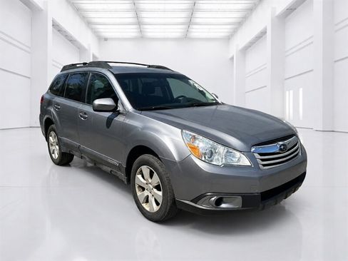 Used 2011 Subaru Outback 2.5i Premium w/ All-Weather Pkg AWD/4WD image 2
