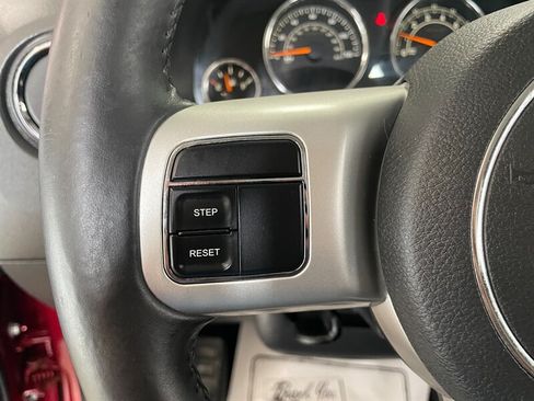 Used 2015 Jeep Compass Latitude AWD/4WD image 11