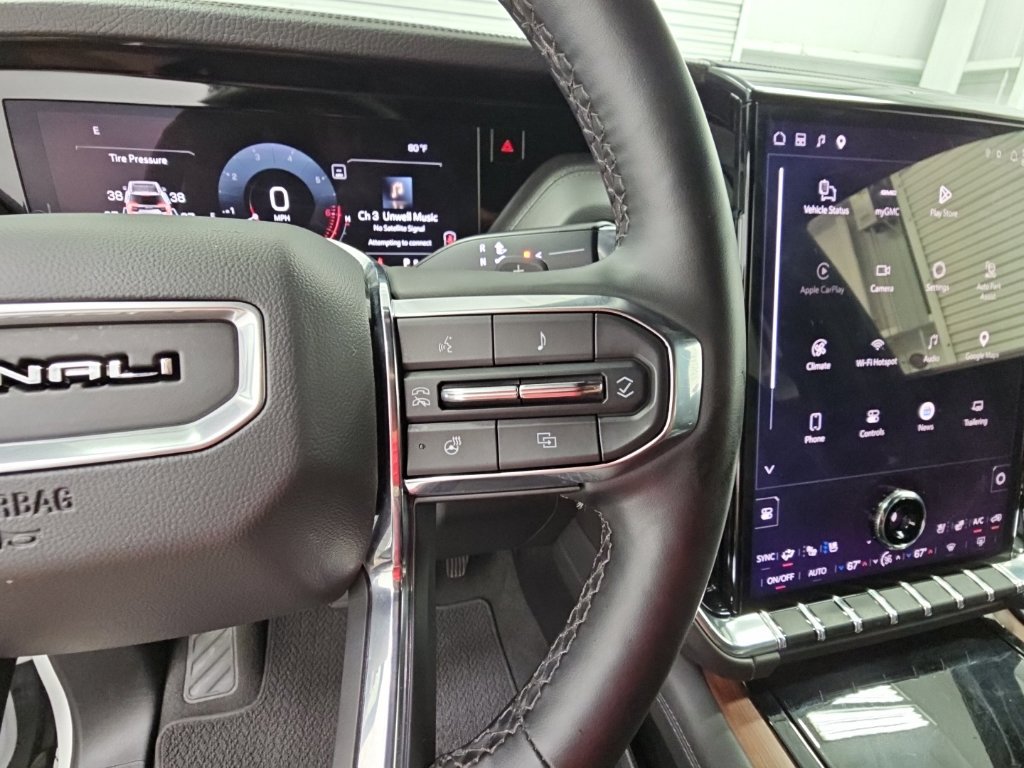 Certified 2025 GMC Yukon Denali RWD image 26