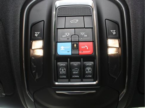 New 2025 Jeep Wagoneer Series II w/ Premium Group I image 21