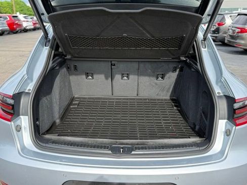 Used 2017 Porsche Macan AWD/4WD image 34