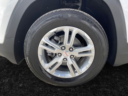 Used 2022 GMC Terrain SLE w/ Driver Convenience Package image 15