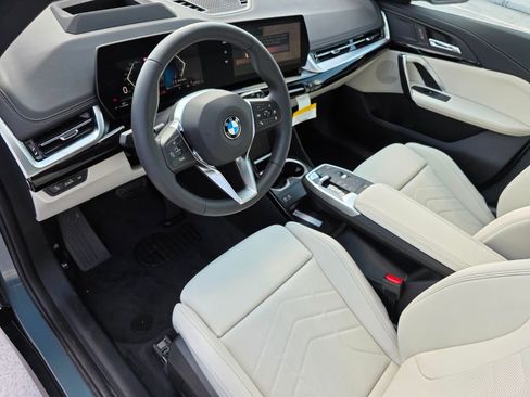New 2026 BMW X1 xDrive28i AWD/4WD image 8