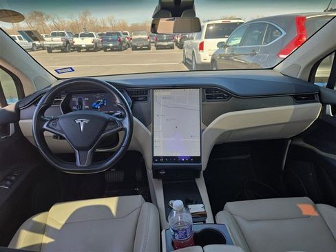 Used 2018 Tesla Model X 100D image 5