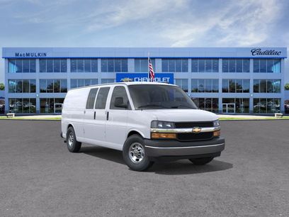 New 2025 Chevrolet Express 3500 Extended