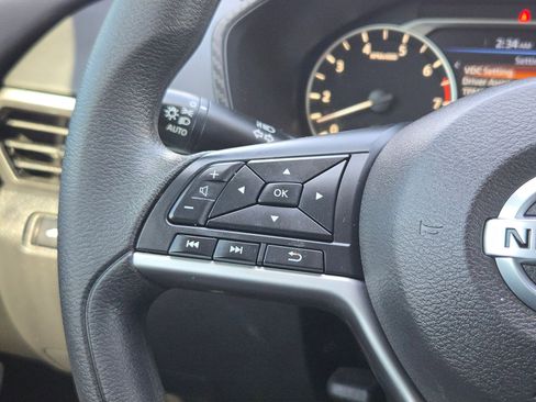 Used 2022 Nissan Altima 2.5 SV image 21