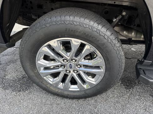 Used 2024 Ford F150 Lariat w/ Equipment Group 502A High AWD/4WD image 17