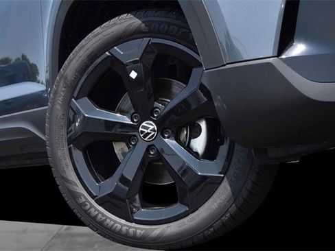 New 2025 Volkswagen Taos SEL image 3