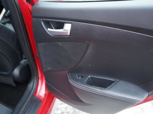 Used 2016 Hyundai Veloster Turbo image 49