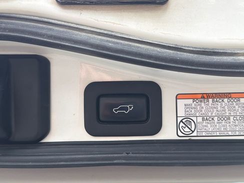 Used 2018 Toyota Land Cruiser AWD/4WD image 36