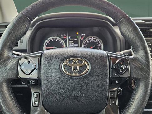 Used 2021 Toyota 4Runner Venture AWD/4WD image 10