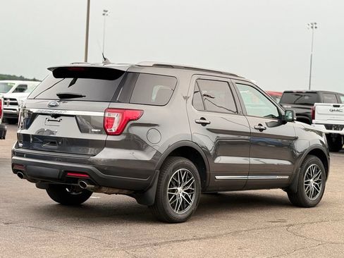 Used 2019 Ford Explorer XLT AWD/4WD image 35