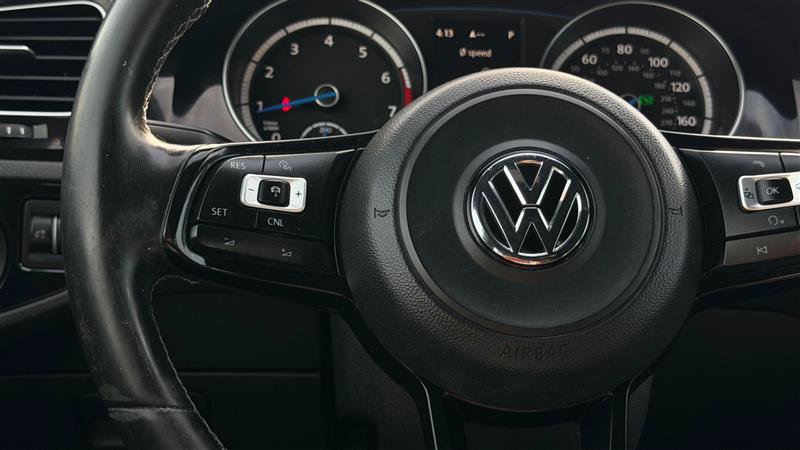 Used 2017 Volkswagen Golf R 4-Door AWD/4WD image 30