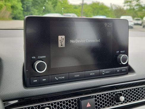 Used 2024 Honda Civic EX-L image 17