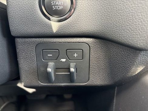 Used 2025 Toyota Tundra Limited image 22