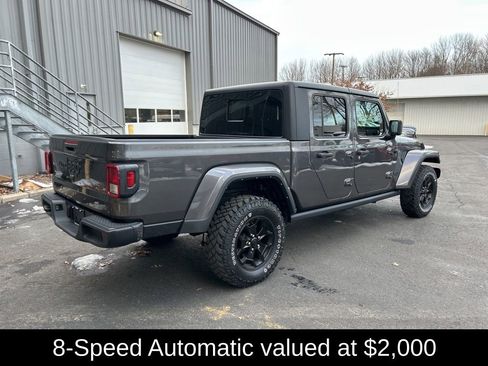 Used 2021 Jeep Gladiator Willys image 4