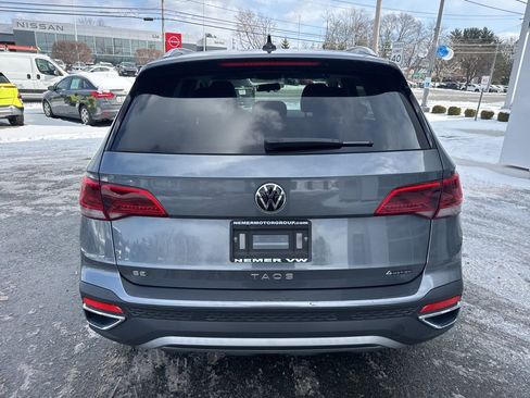 Used 2022 Volkswagen Taos SE image 5
