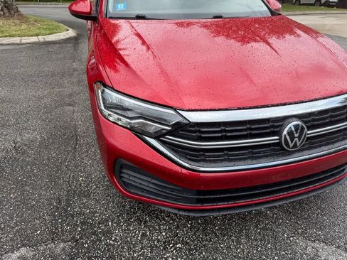 Used 2023 Volkswagen Jetta SE FWD image 13