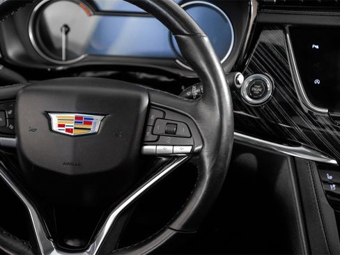 Used 2024 Cadillac XT6 Premium Luxury image 17