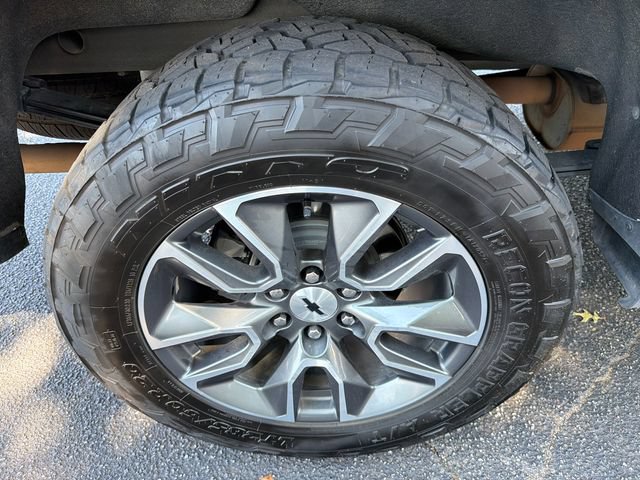 Used 2023 Chevrolet Silverado 1500 RST AWD/4WD image 17